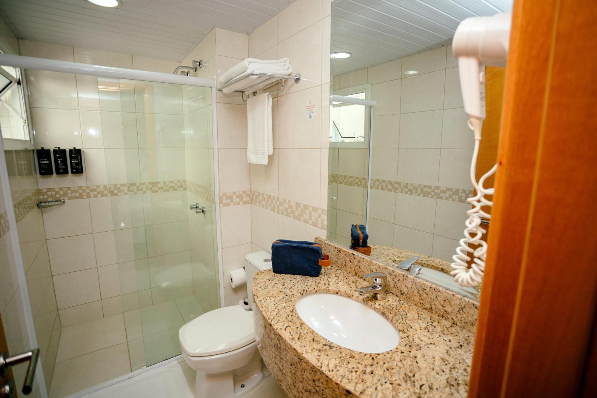 Luds Comfort Hotel ポンタ・グロッサ 部屋 写真